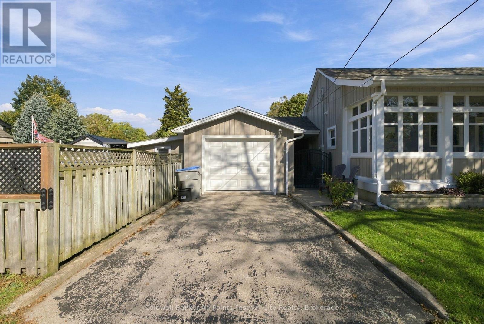 22 Albert Street South — photo 43