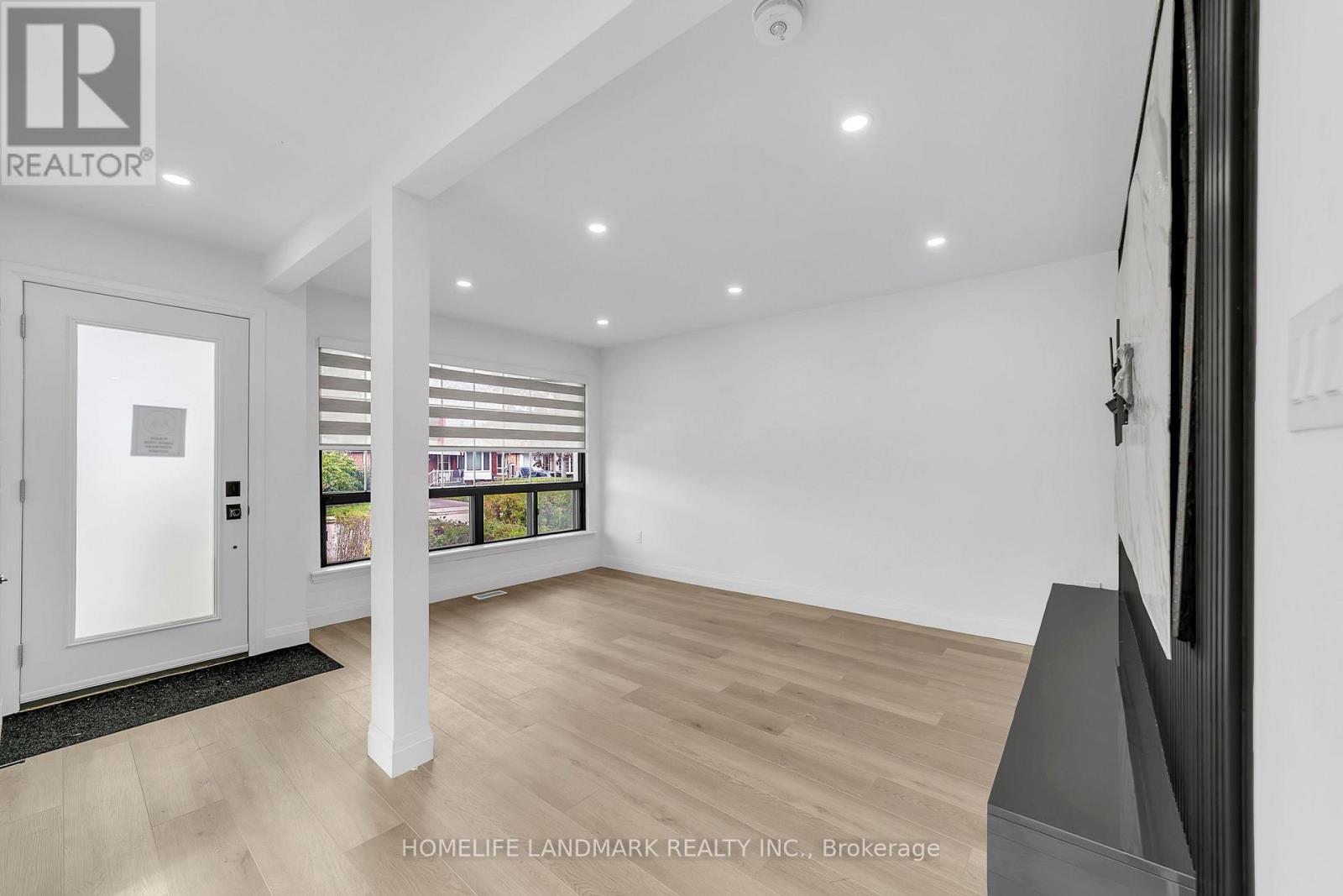Laurel Avenue — photo 2
