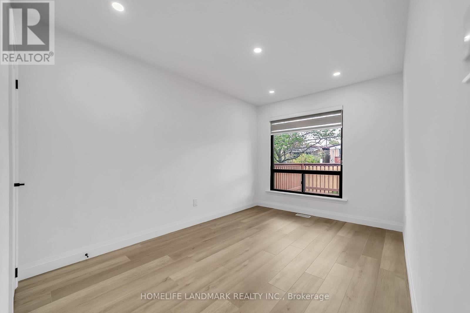Laurel Avenue — photo 10