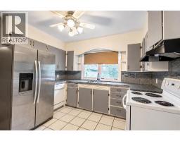 Bedroom - 2110 26 Avenue Sw, Calgary, AB T2T1E6 Photo 11