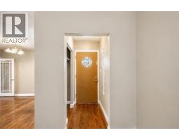 Bedroom - 2110 26 Avenue Sw, Calgary, AB T2T1E6 Photo 6