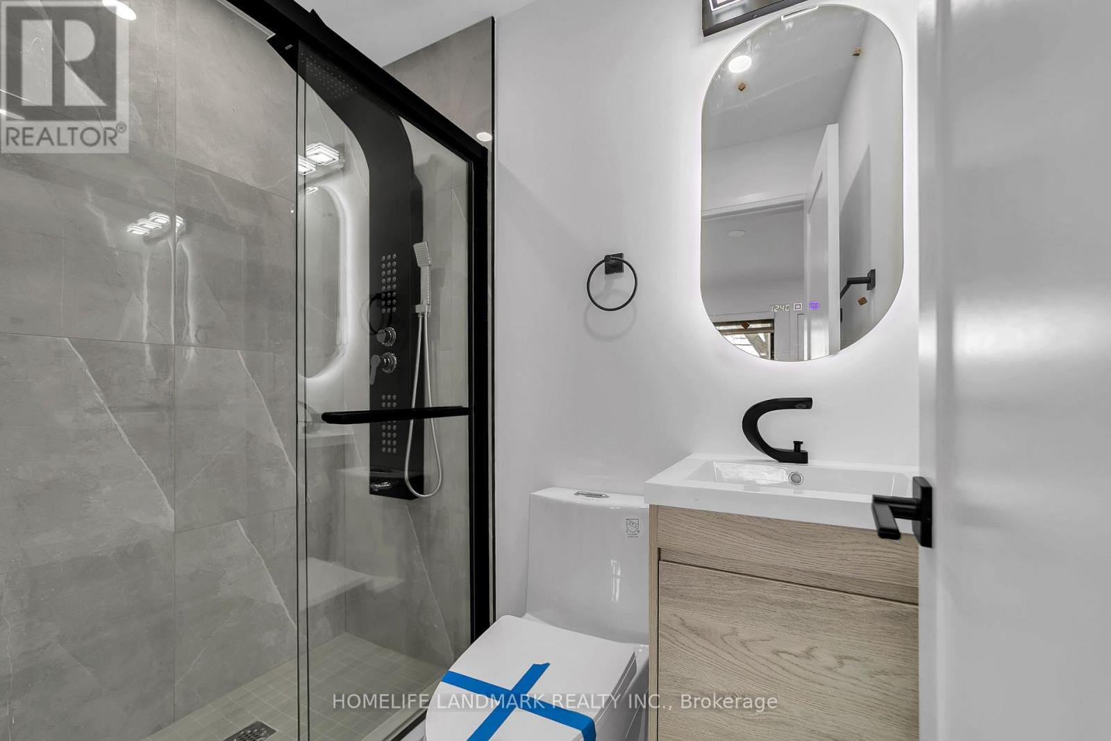 Laurel Avenue — photo 12