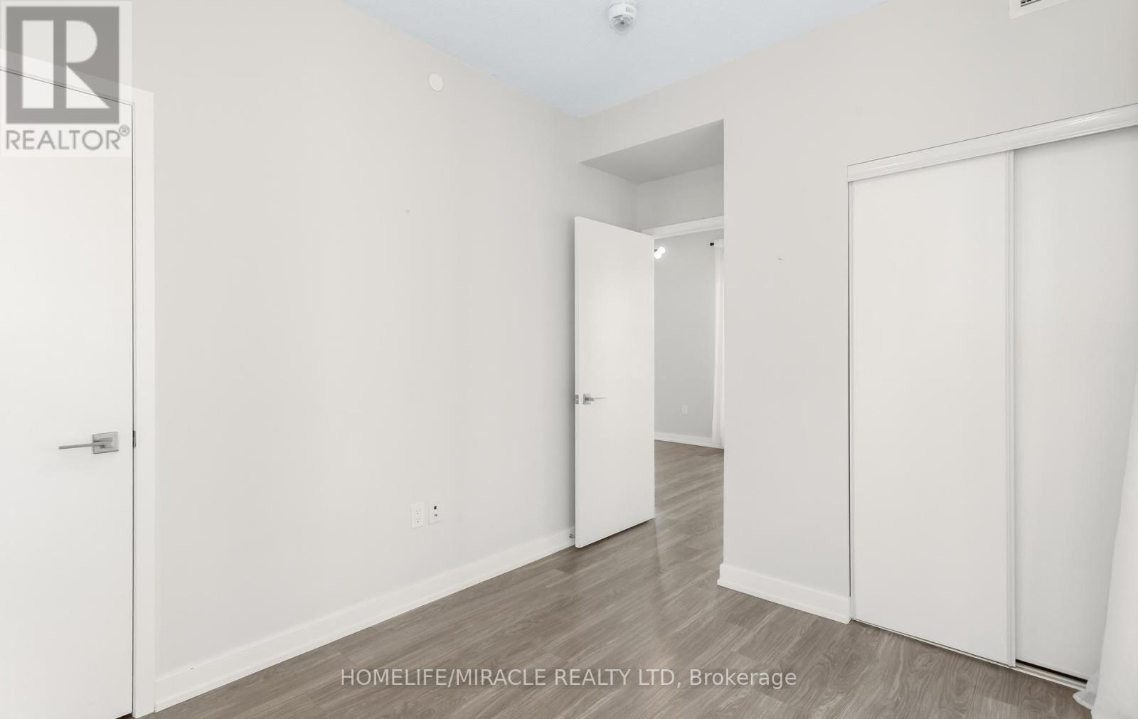 3015- 4055 Parkside Village Drive, Mississauga, ON photo 32