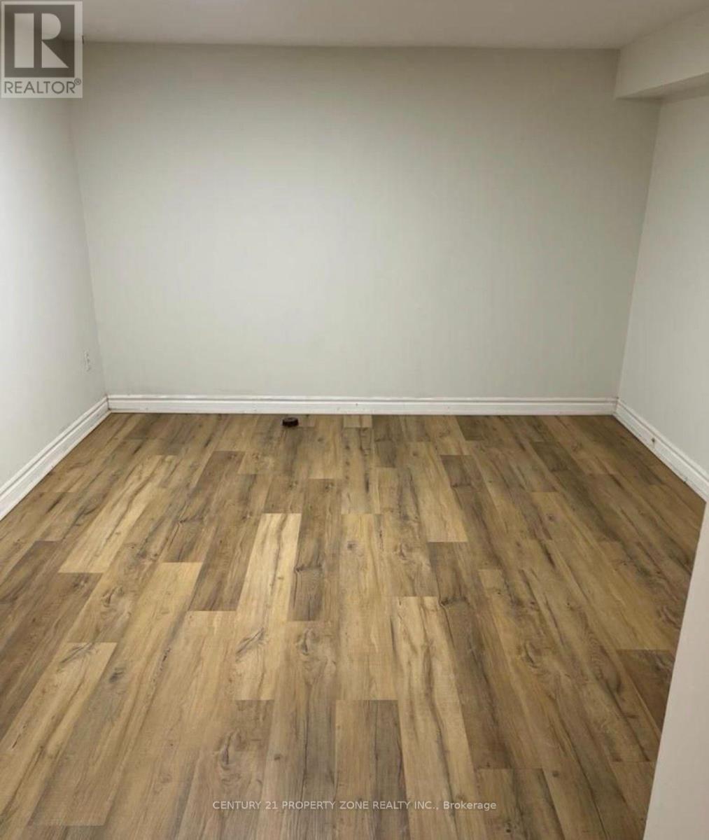 28 Ladore Drive — photo 3