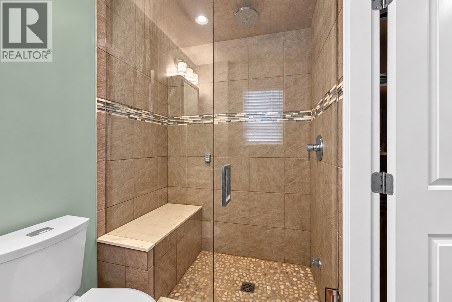 Photo of 13 4111 GARRY STREET 19