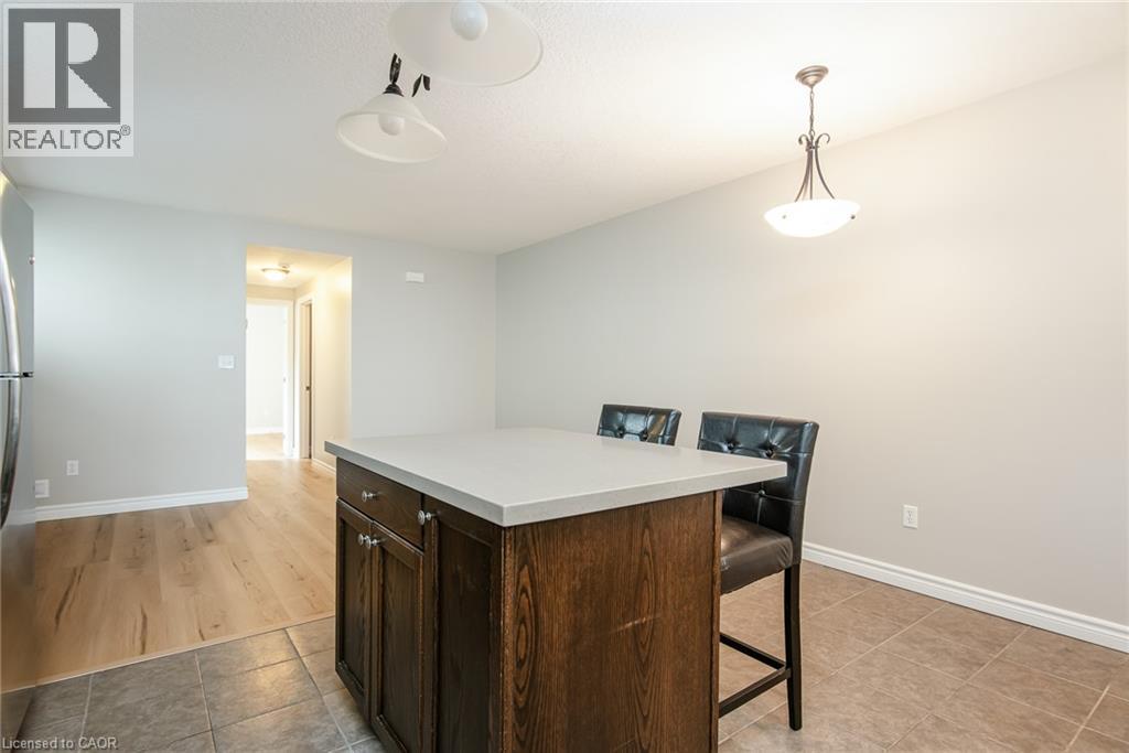 240 Westmeadow Drive — photo 24
