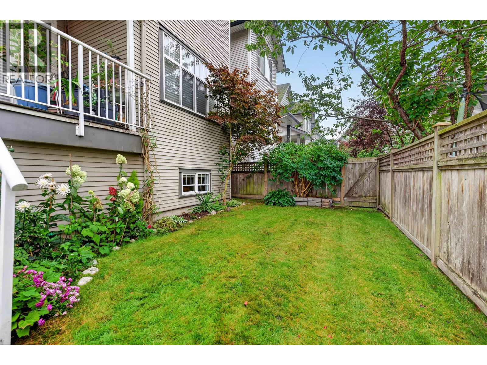 Photo of 13 4111 GARRY STREET 27
