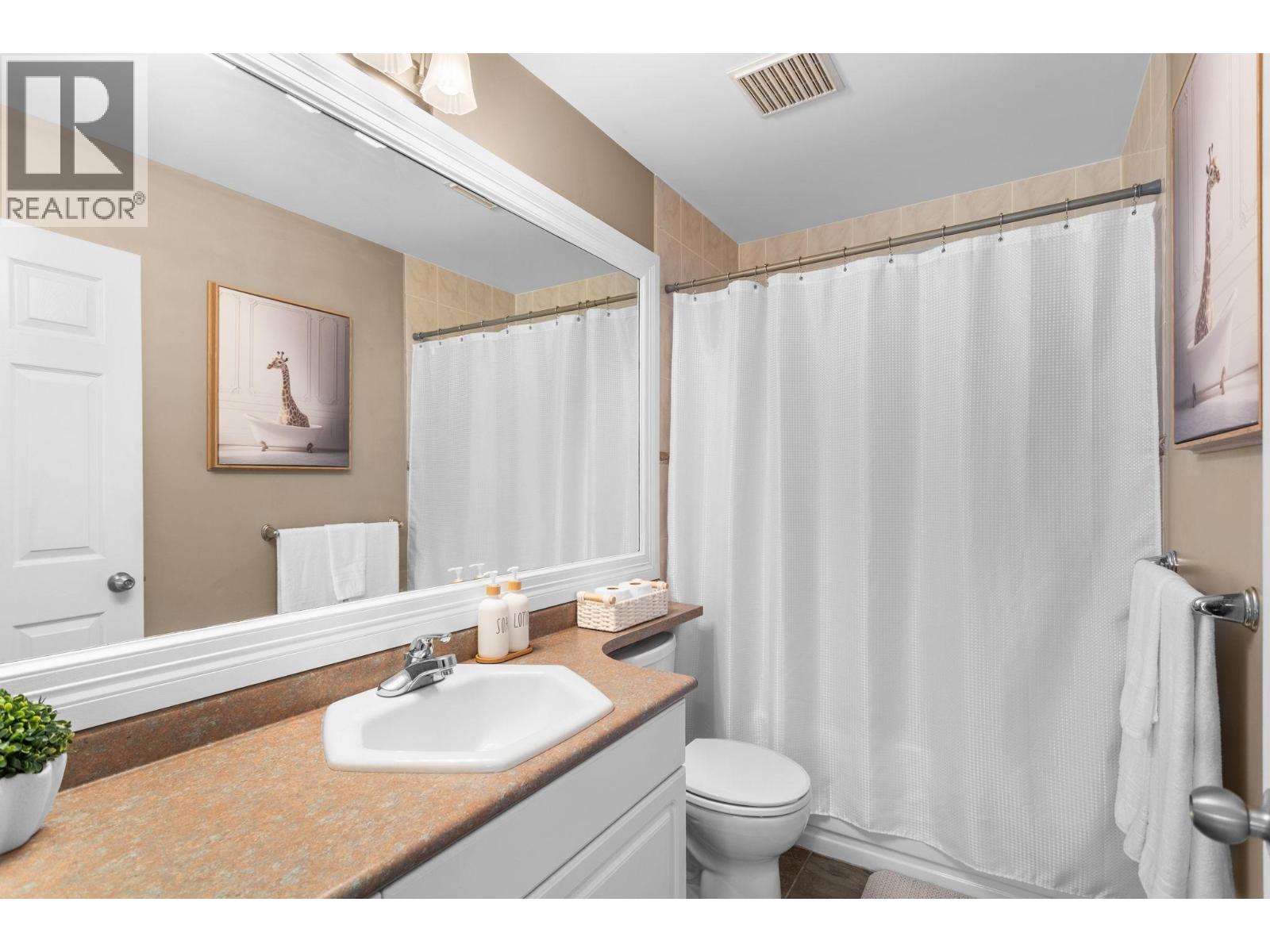 Photo of 211 83 STAR CRESCENT 15