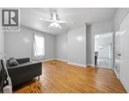 4pc Bathroom - 97 Queen Street, Brantford, ON N3T3C1 Photo 7