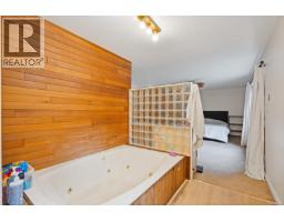 2099 Shawnigan Lake Rd, Shawnigan Lake, BC V8H2B5 Photo 26