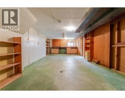 3278 Henderson Rd, Oak Bay, BC V8P5A6 Photo 23