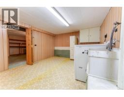 3278 Henderson Rd, Oak Bay, BC V8P5A6 Photo 27