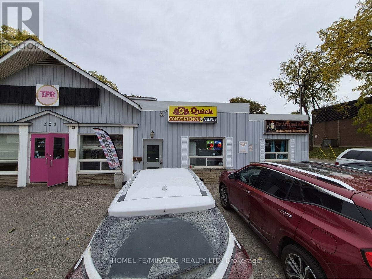123 Waterloo Street South