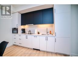 1807 - 741 King Street W, Kitchener, ON N2G1E5 Photo 8
