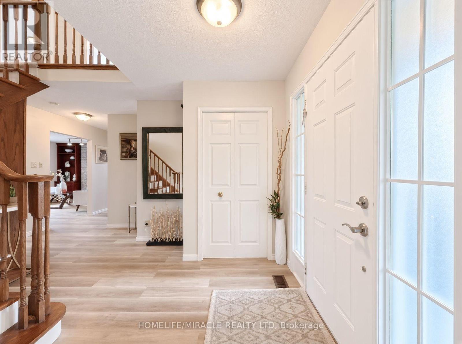 488 Heather Hill Place, Waterloo, ON photo 6