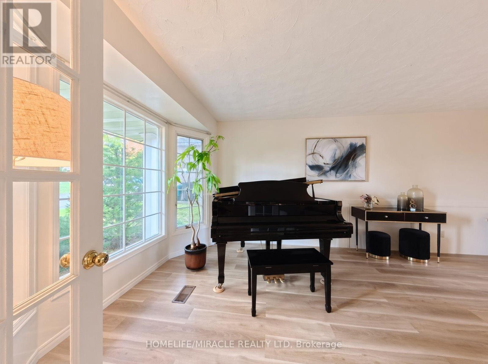 488 Heather Hill Place, Waterloo, ON photo 8