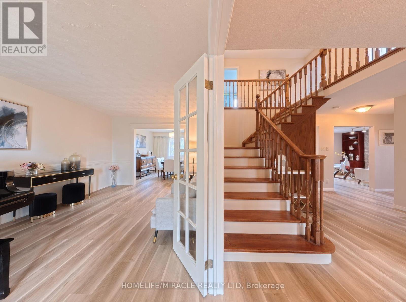 488 Heather Hill Place, Waterloo, ON photo 9