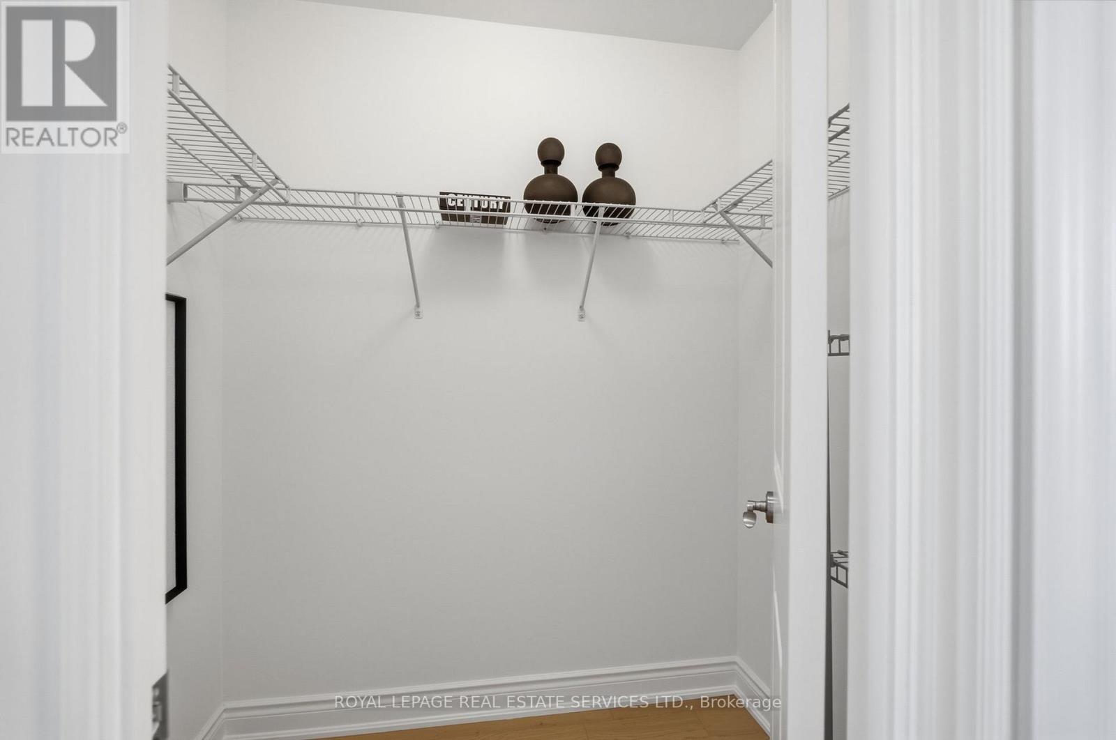10 Bloorview Place — photo 38