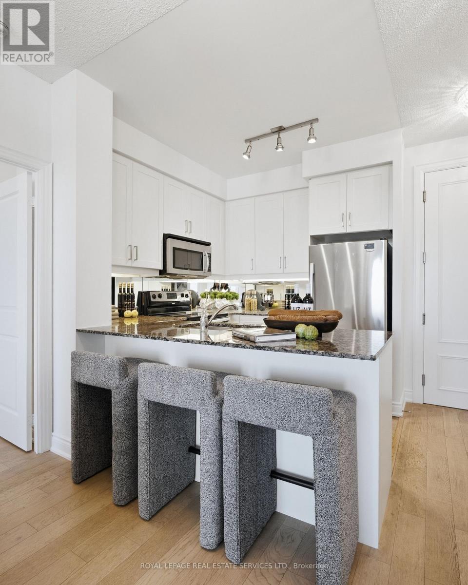 10 Bloorview Place — photo 32