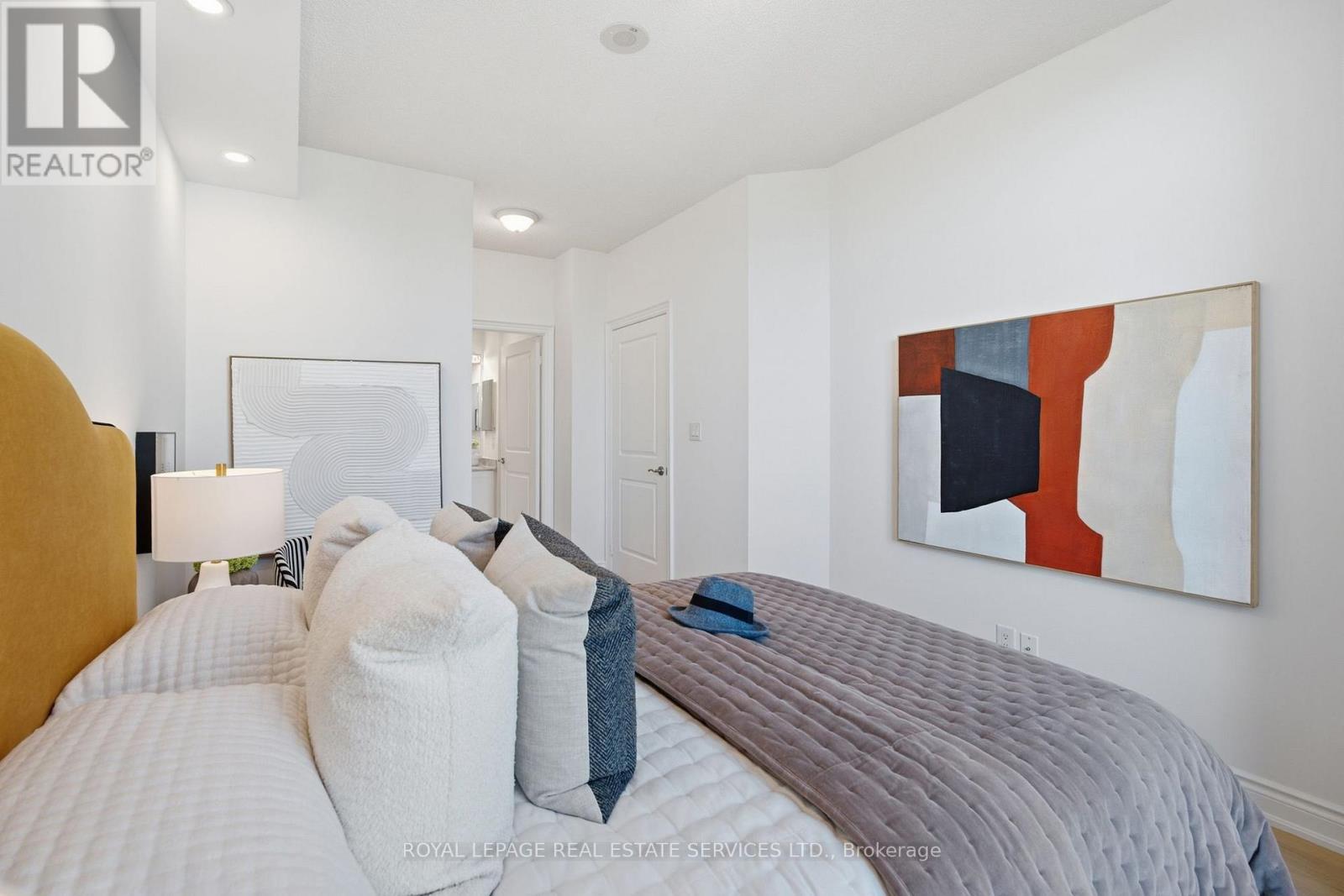 10 Bloorview Place — photo 35