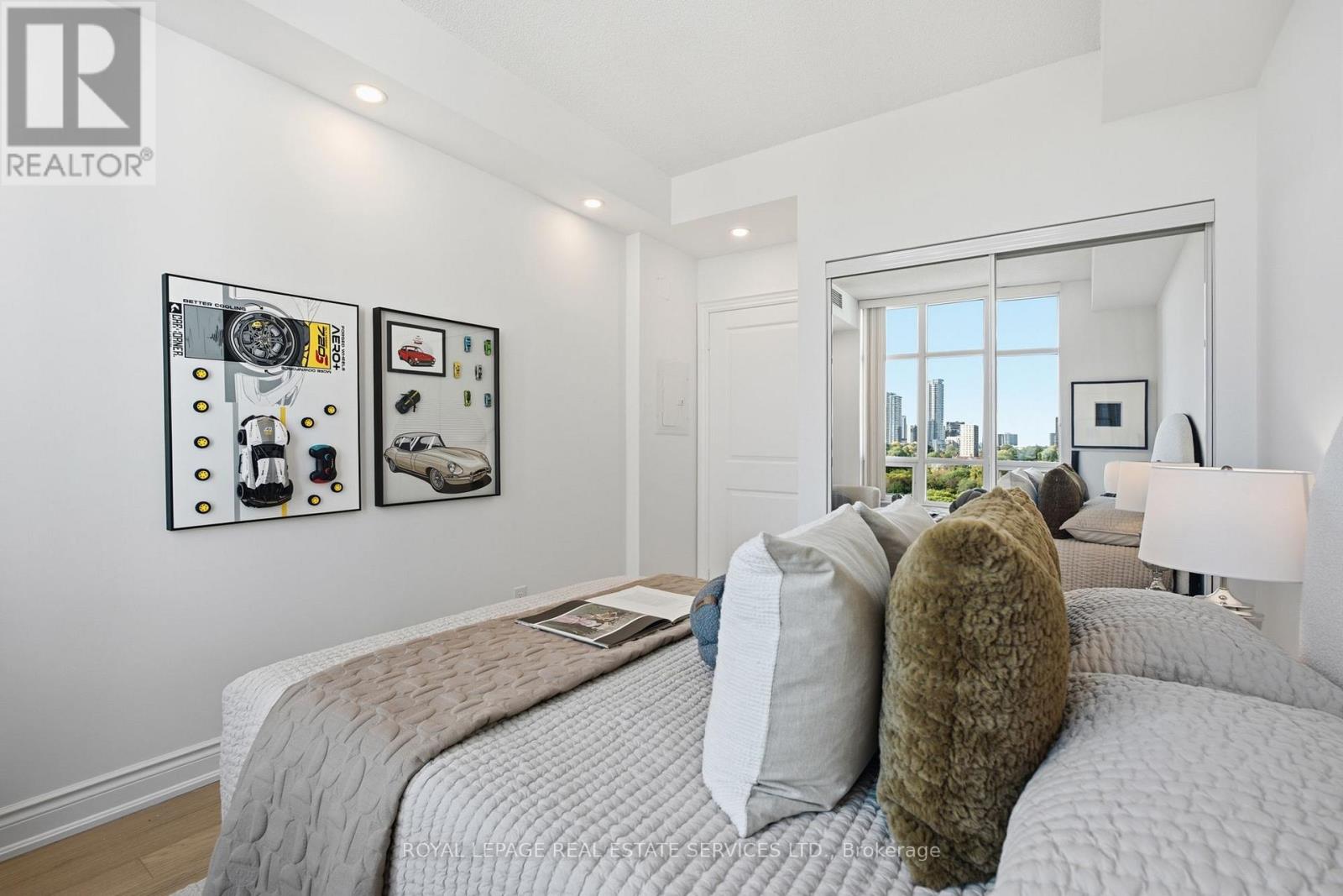10 Bloorview Place — photo 42