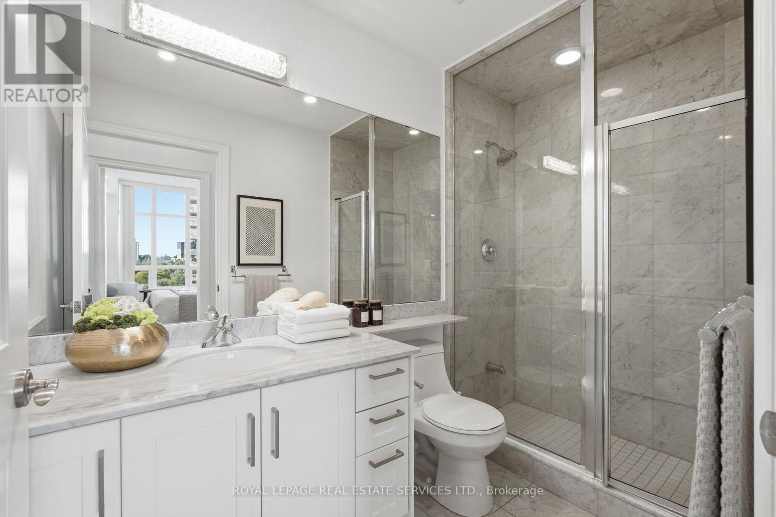 #1014 10 BLOORVIEW PLACE - 47
