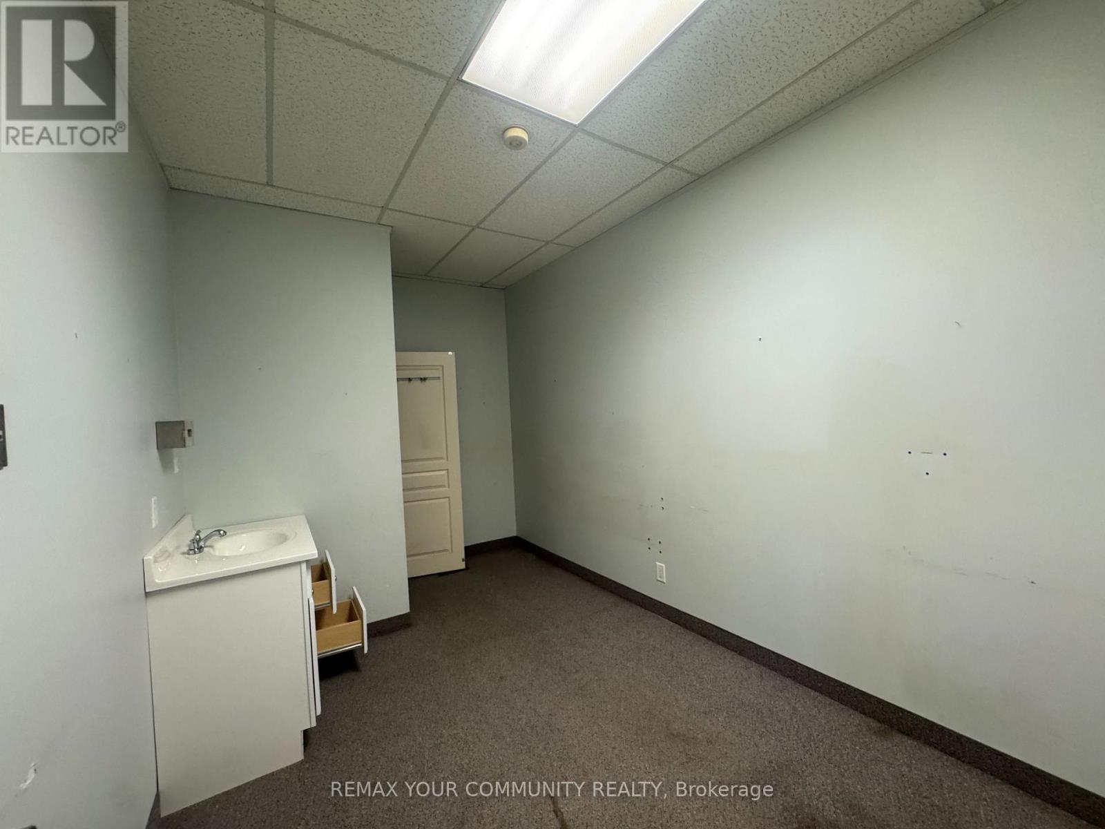 358 Main Street West — photo 12