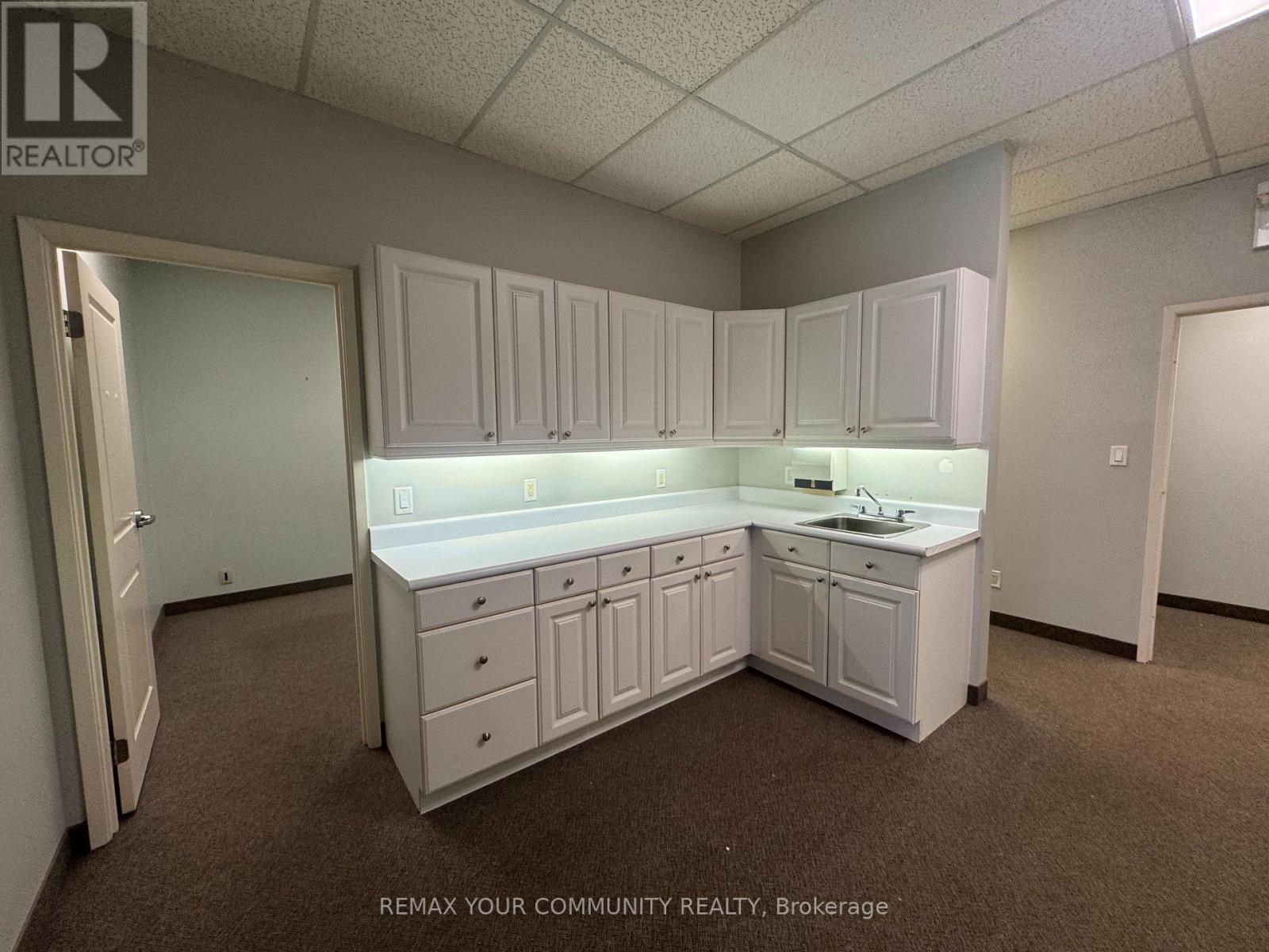 358 Main Street West — photo 14
