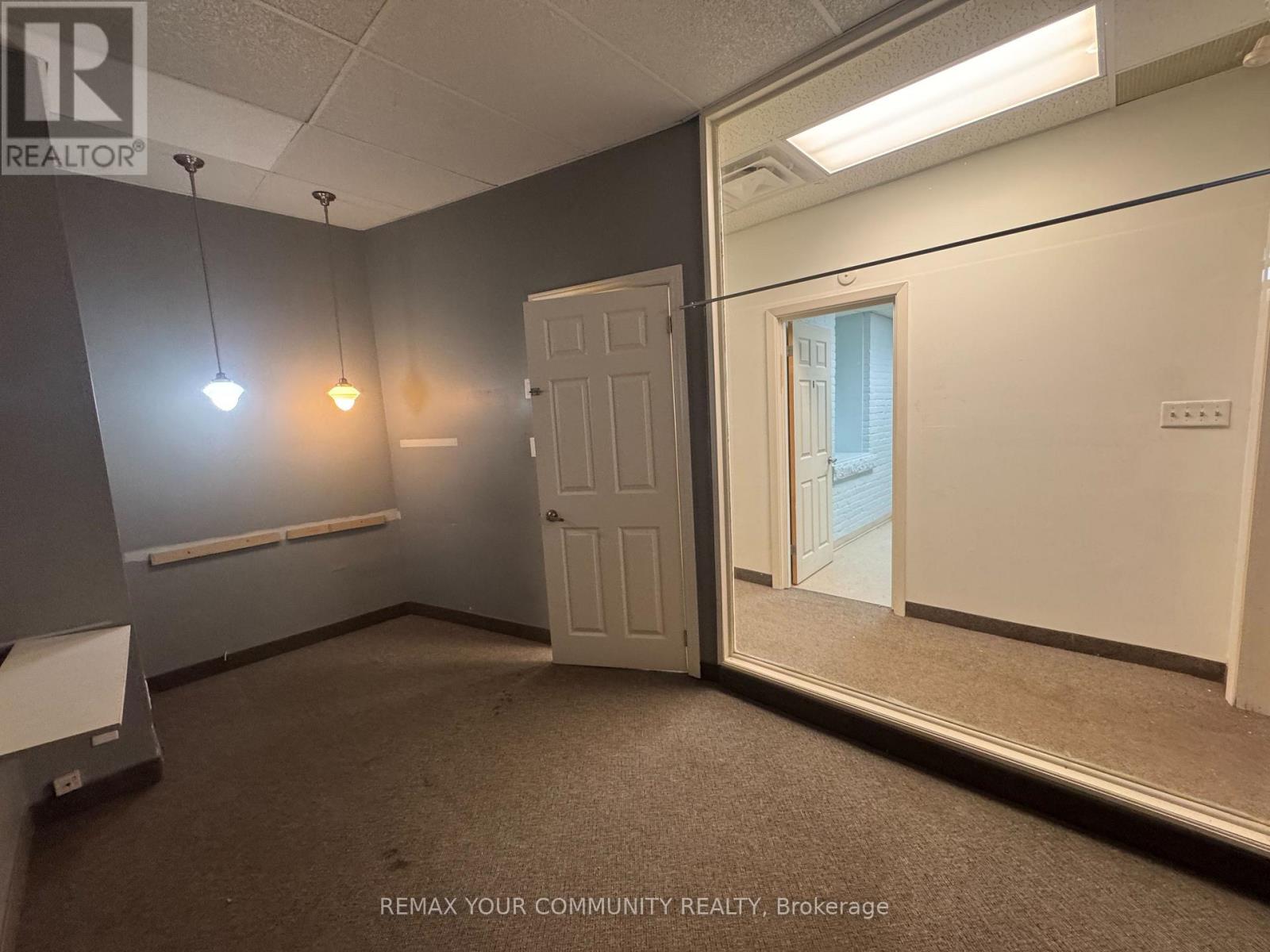 358 Main Street West — photo 23
