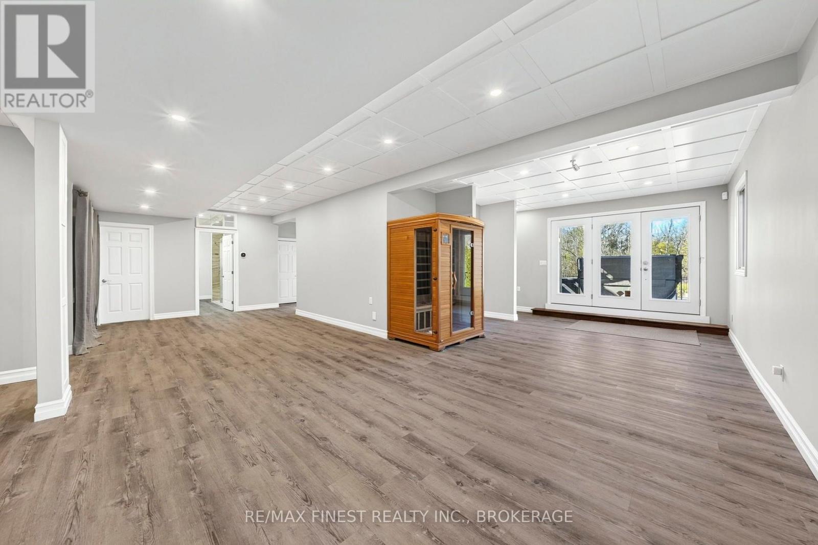 710 Kananaskis Drive — photo 35