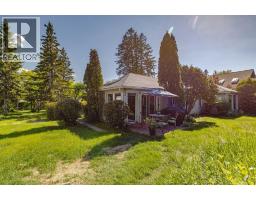 8808 48 Avenue - photo 16