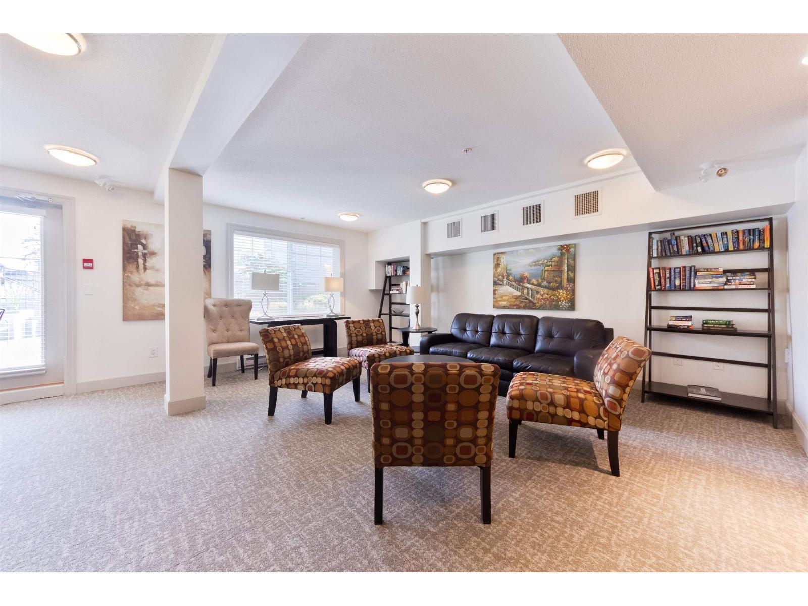 306 15357 ROPER AVENUE, White Rock - Image 1