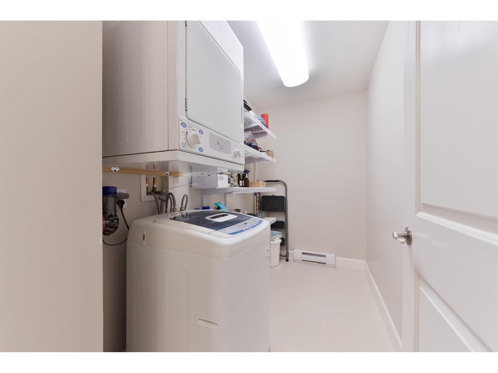 306 15357 ROPER AVENUE, White Rock - Image 1