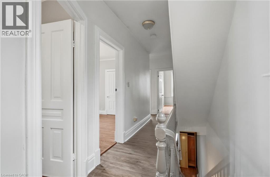 418 Main Street West — photo 21