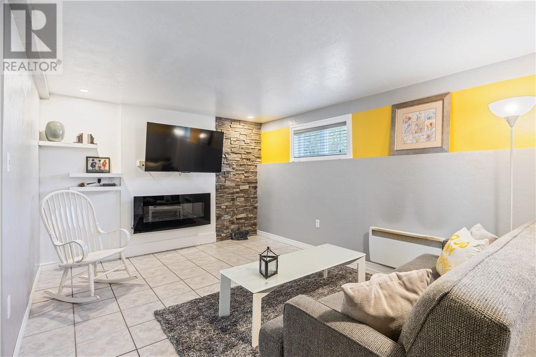 34 Lynne Court - 25