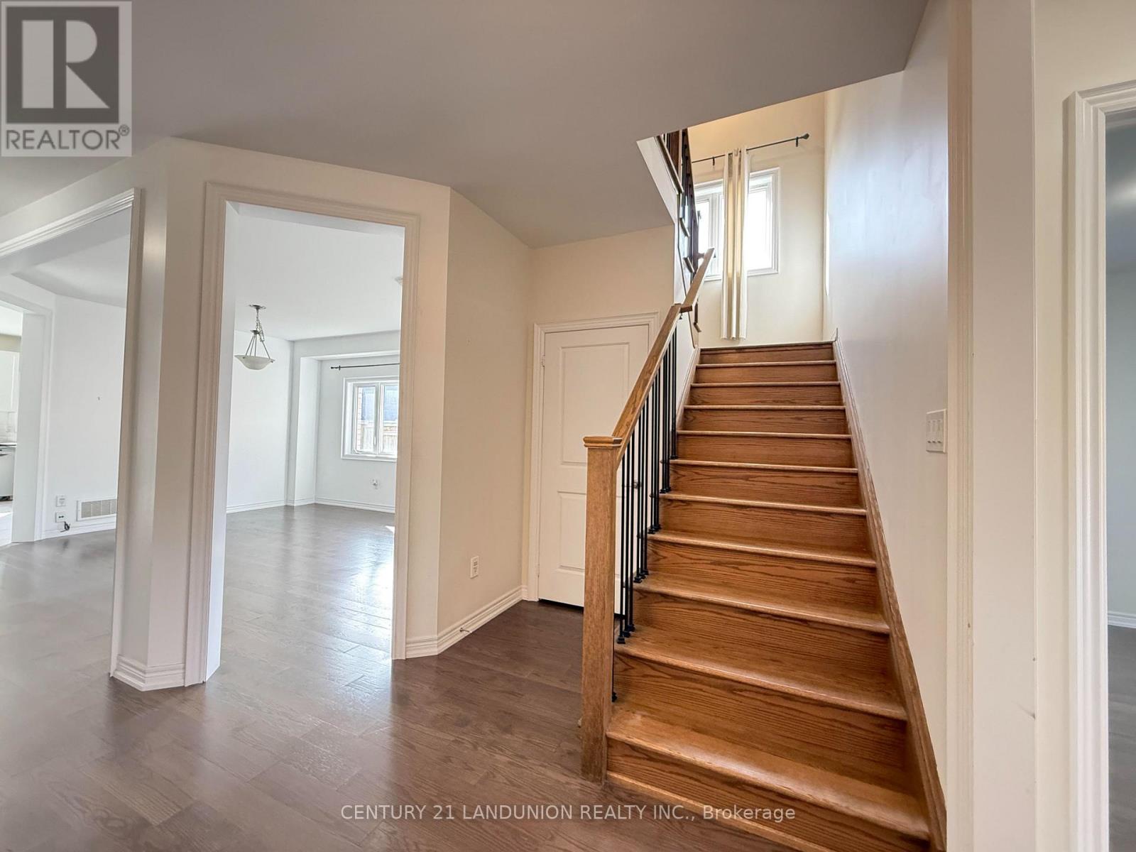 47 Mynden Way — photo 4