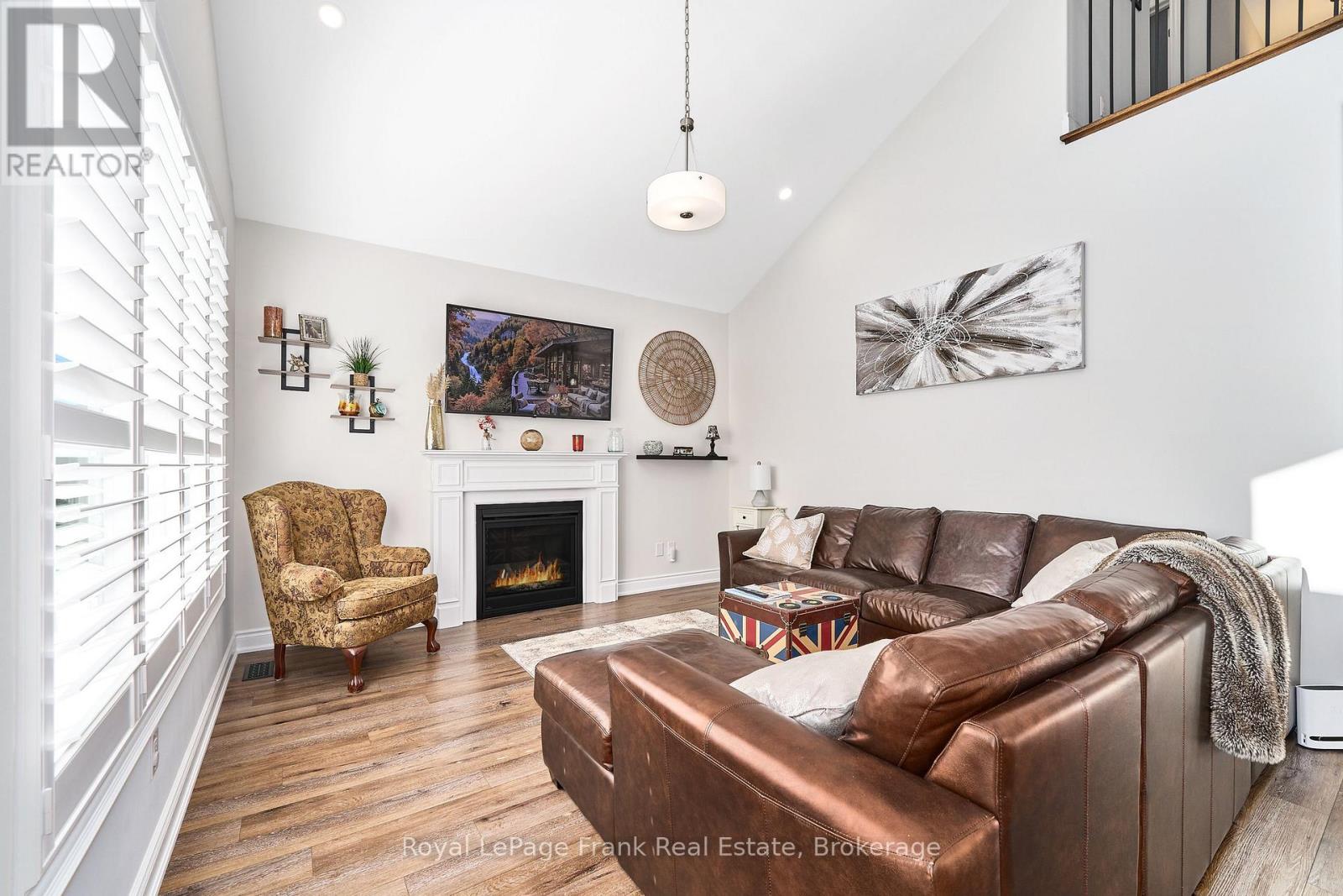11 Drummond Street — photo 10