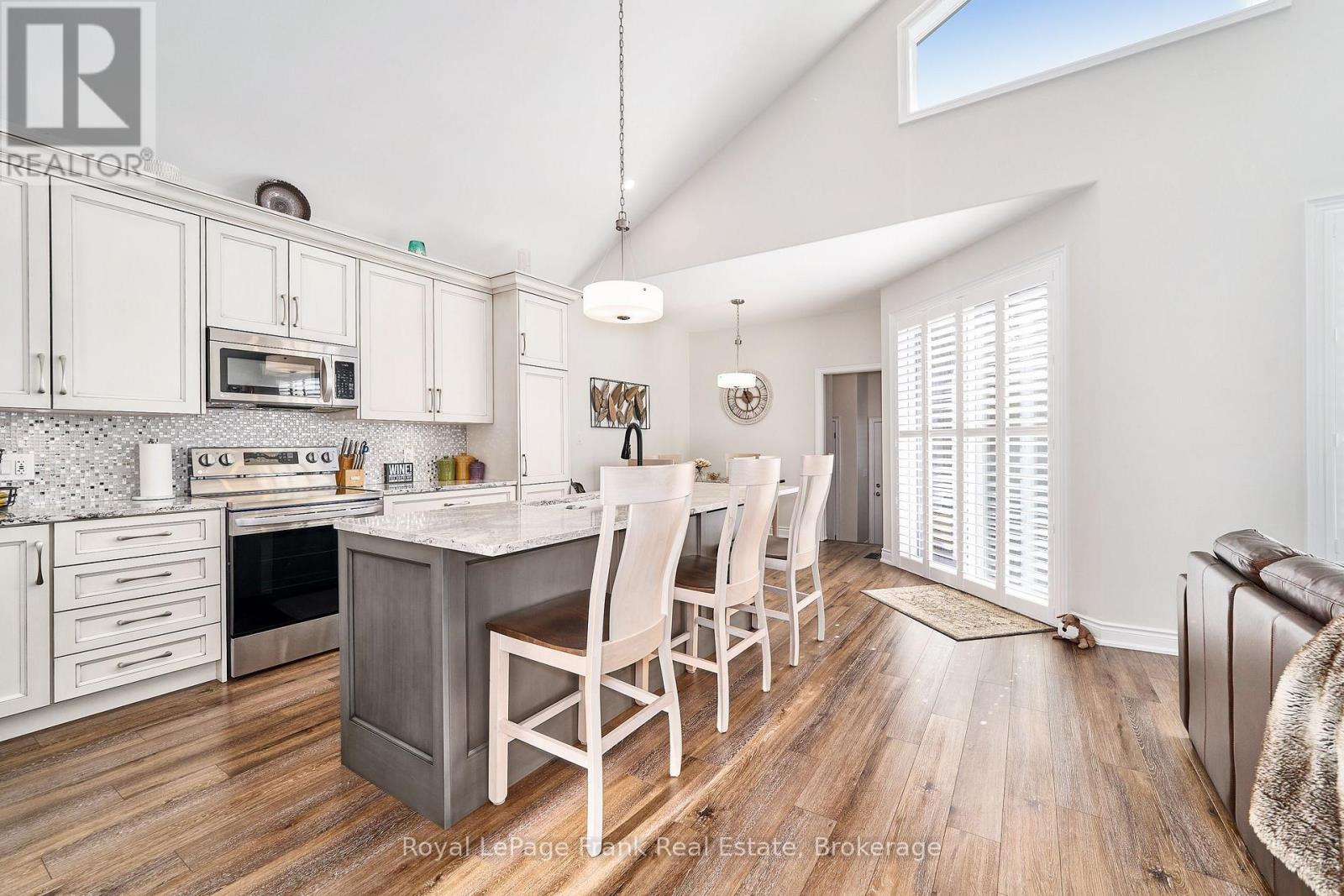 11 Drummond Street — photo 12