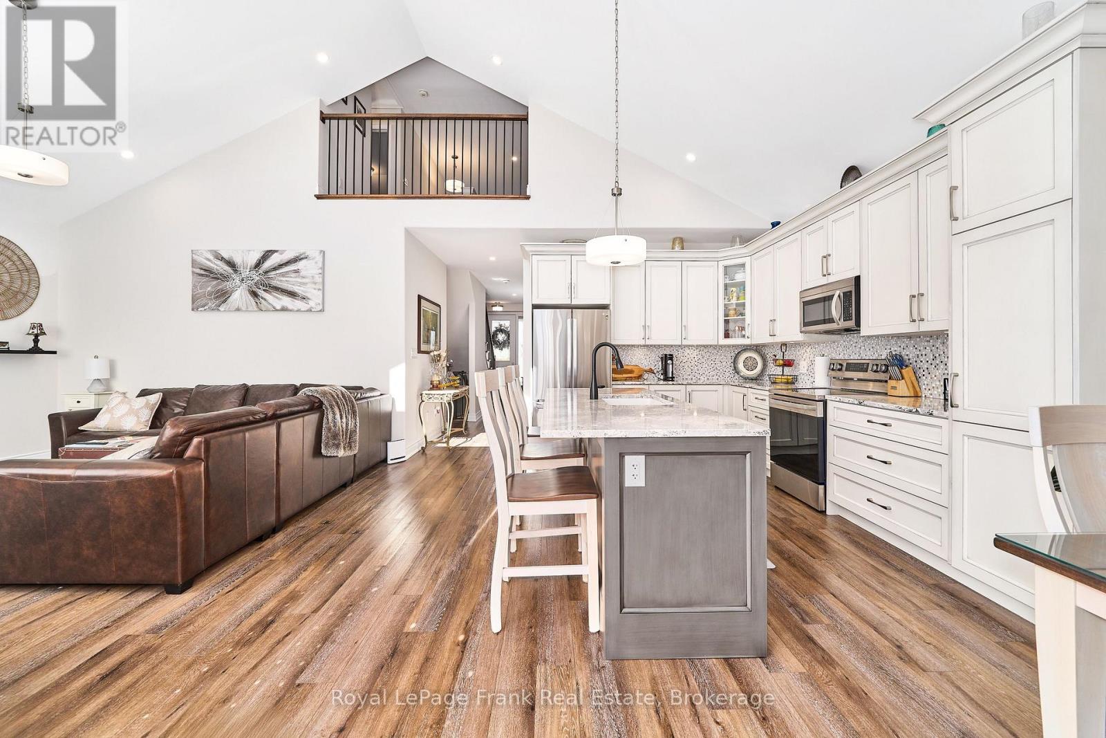 11 Drummond Street — photo 14