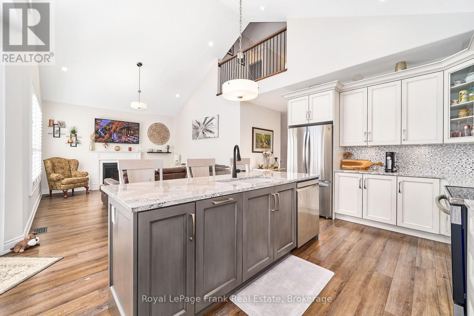 11 Drummond Street — photo 15