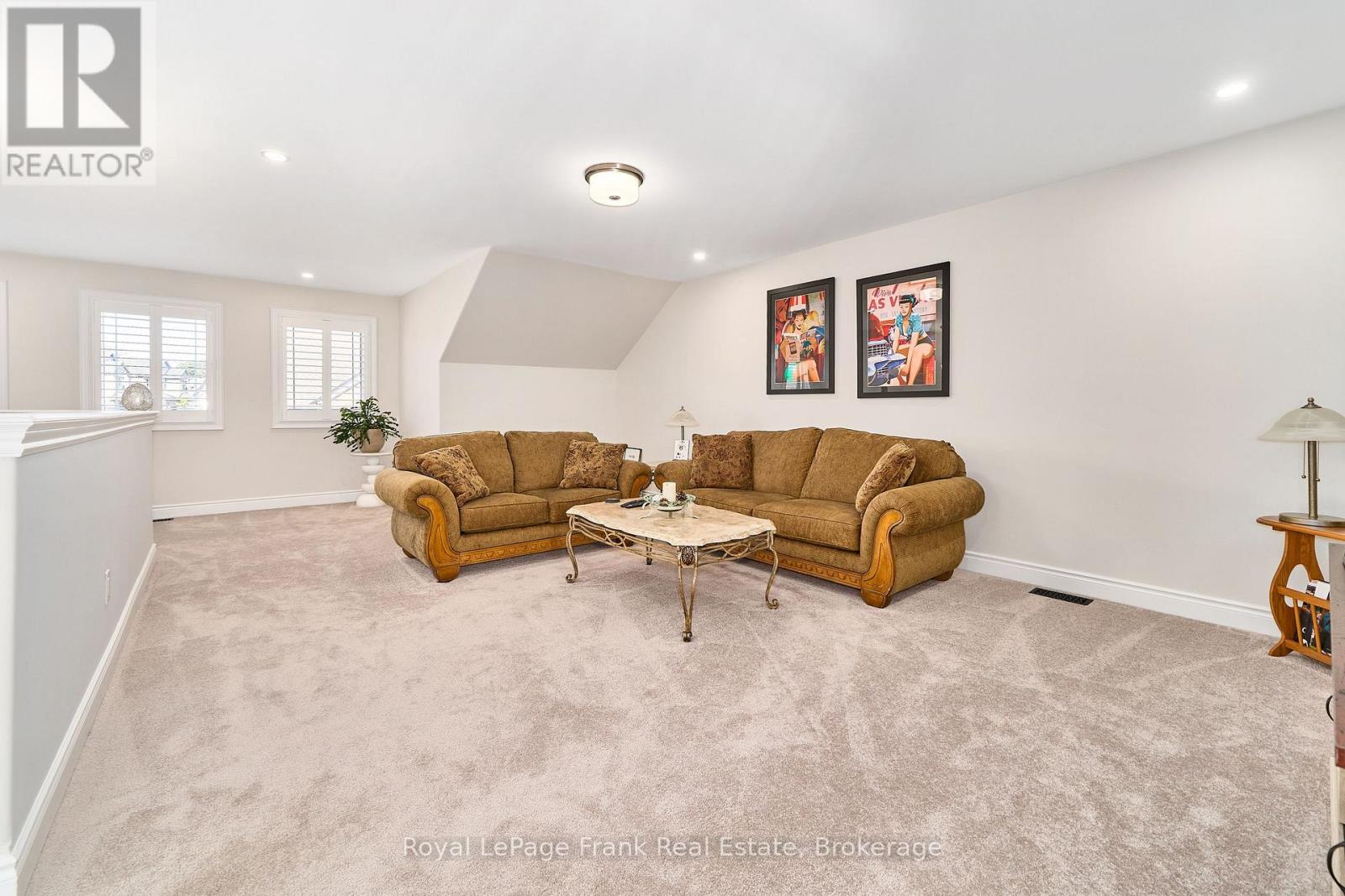 11 Drummond Street — photo 21