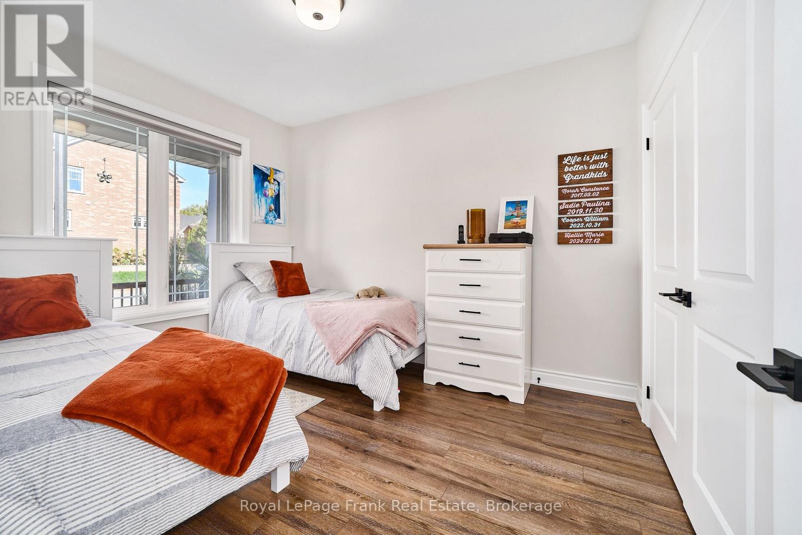 11 Drummond Street — photo 29