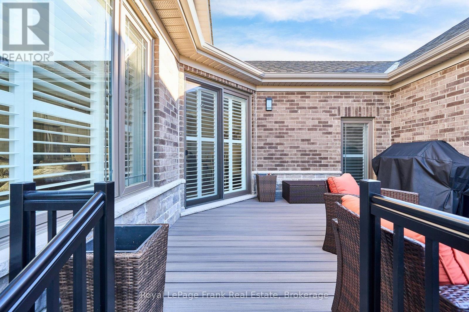 11 Drummond Street — photo 37