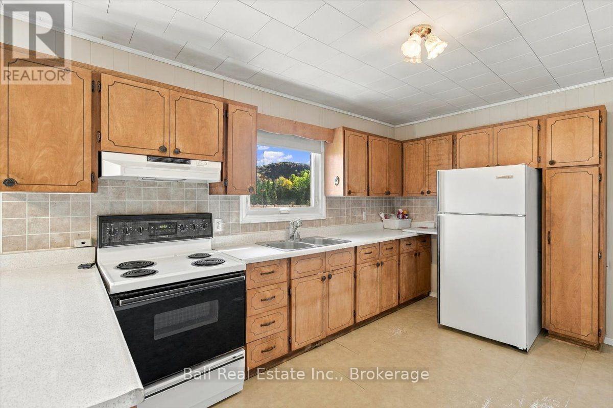 316 Buck Hill Road, Hastings Highlands, ON photo 8