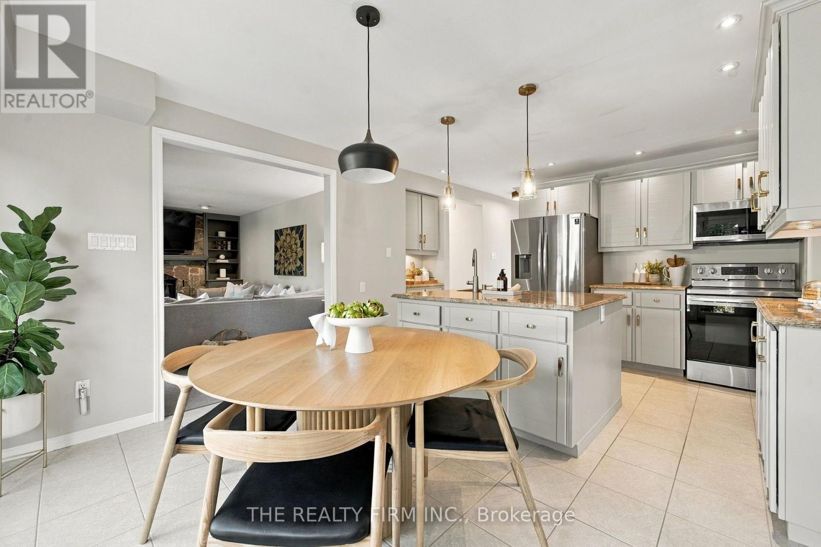 43 Fairlane Crescent — photo 12