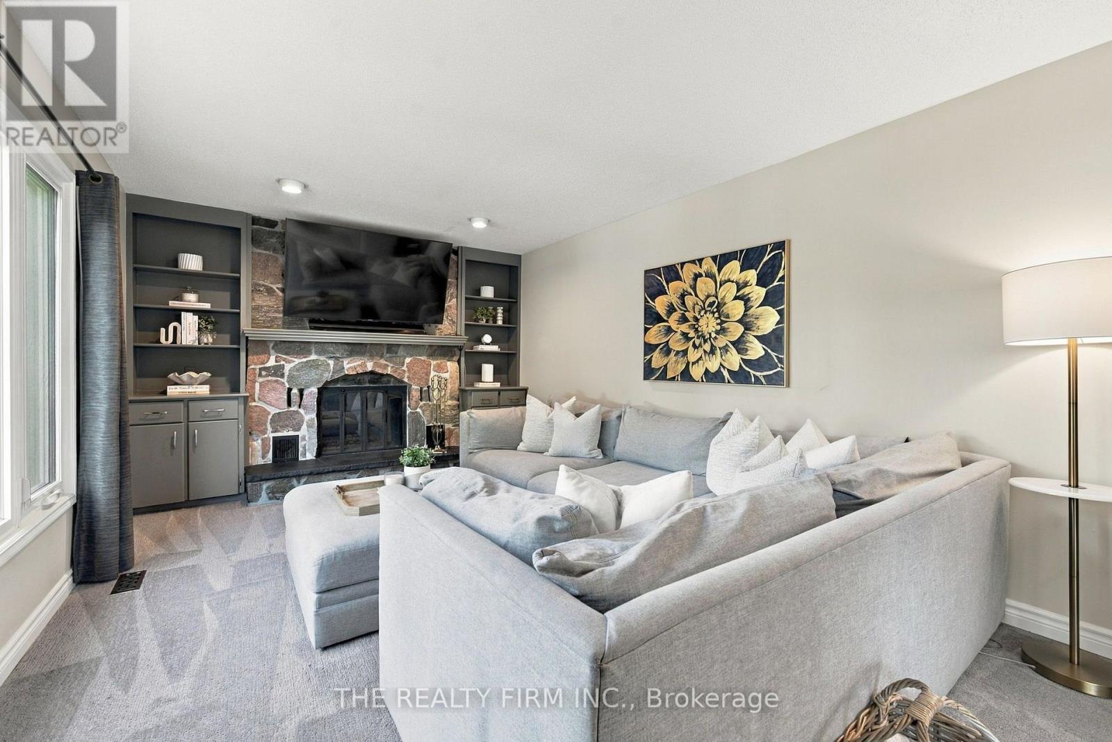 43 FAIRLANE CRESCENT - 14