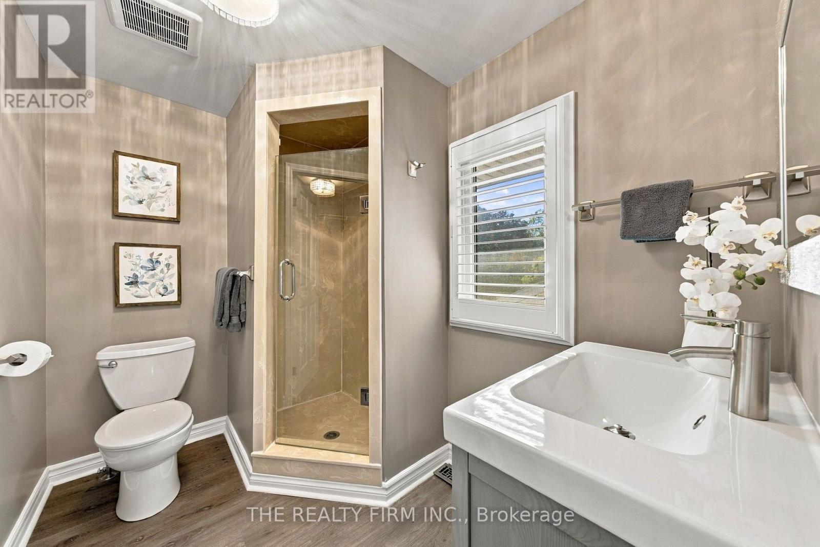 43 FAIRLANE CRESCENT - 22