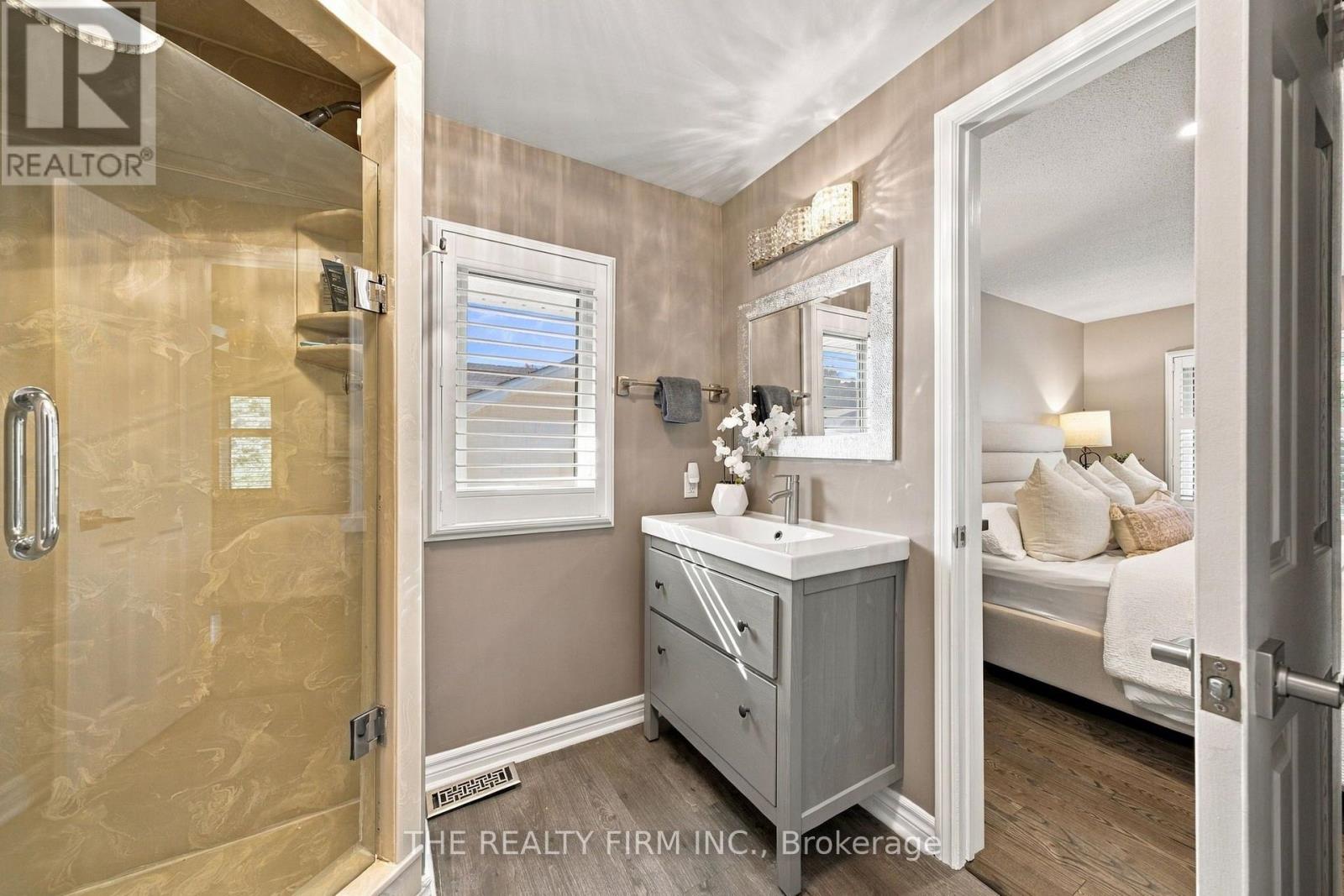 43 FAIRLANE CRESCENT - 23