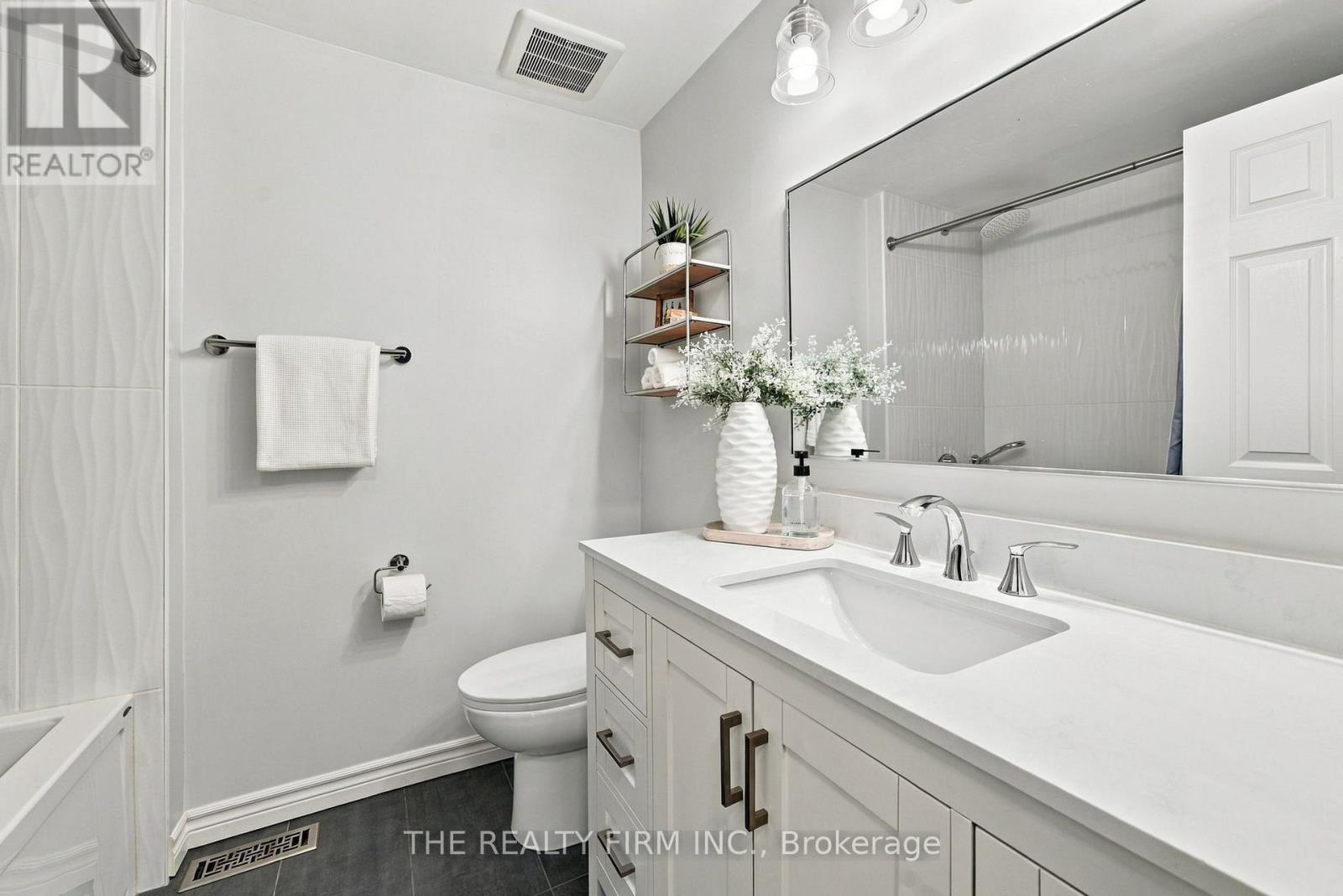 43 Fairlane Crescent — photo 29