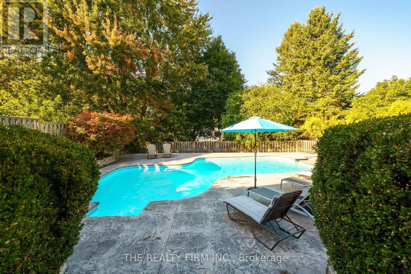 43 Fairlane Crescent — photo 37